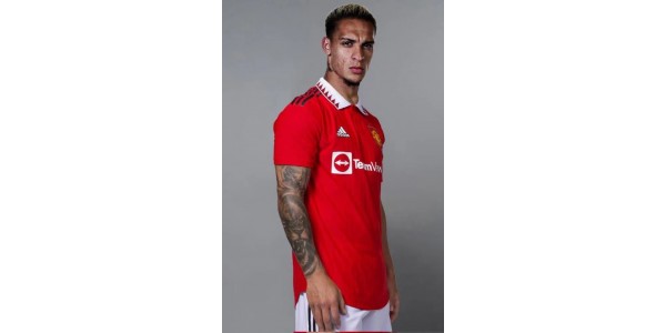 Manchester United's vijfde ondertekening van het zomervenster Manchester United's vijfde ondertekening van het zomervenster